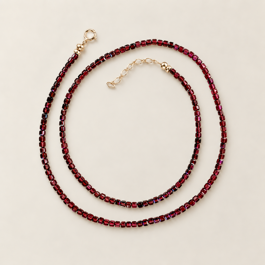 Necklace Garnet Dice