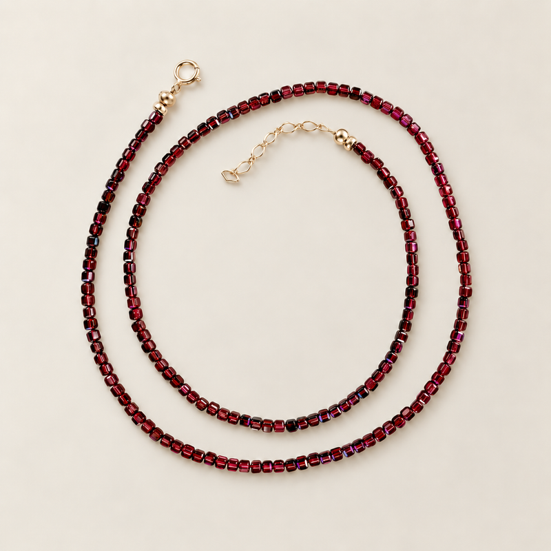Necklace Garnet Dice